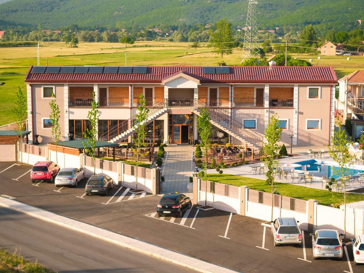 Hotel Royal Garden Niksic Exterior photo