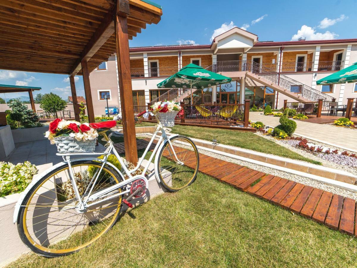 Hotel Royal Garden Niksic Exterior photo