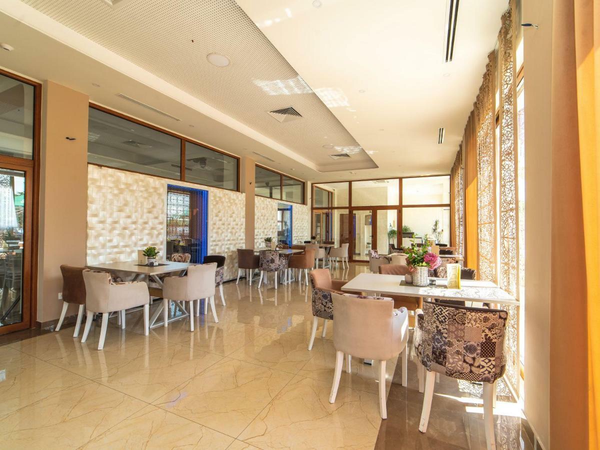 Hotel Royal Garden Niksic Exterior photo
