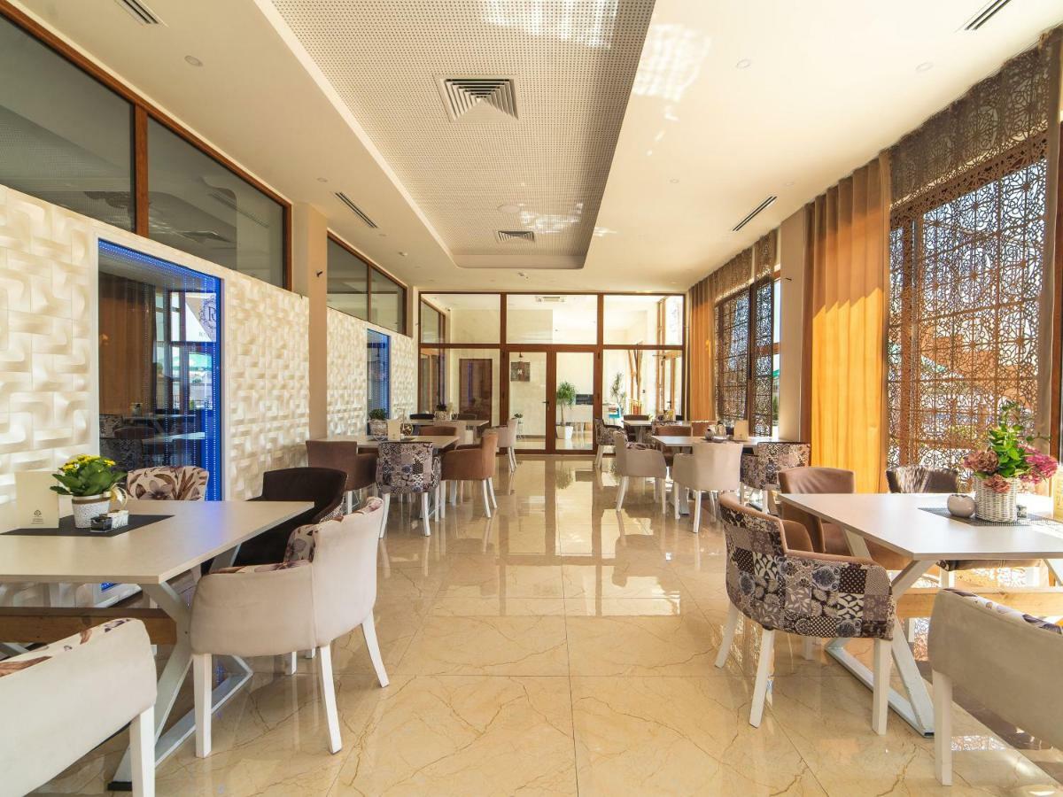 Hotel Royal Garden Niksic Exterior photo