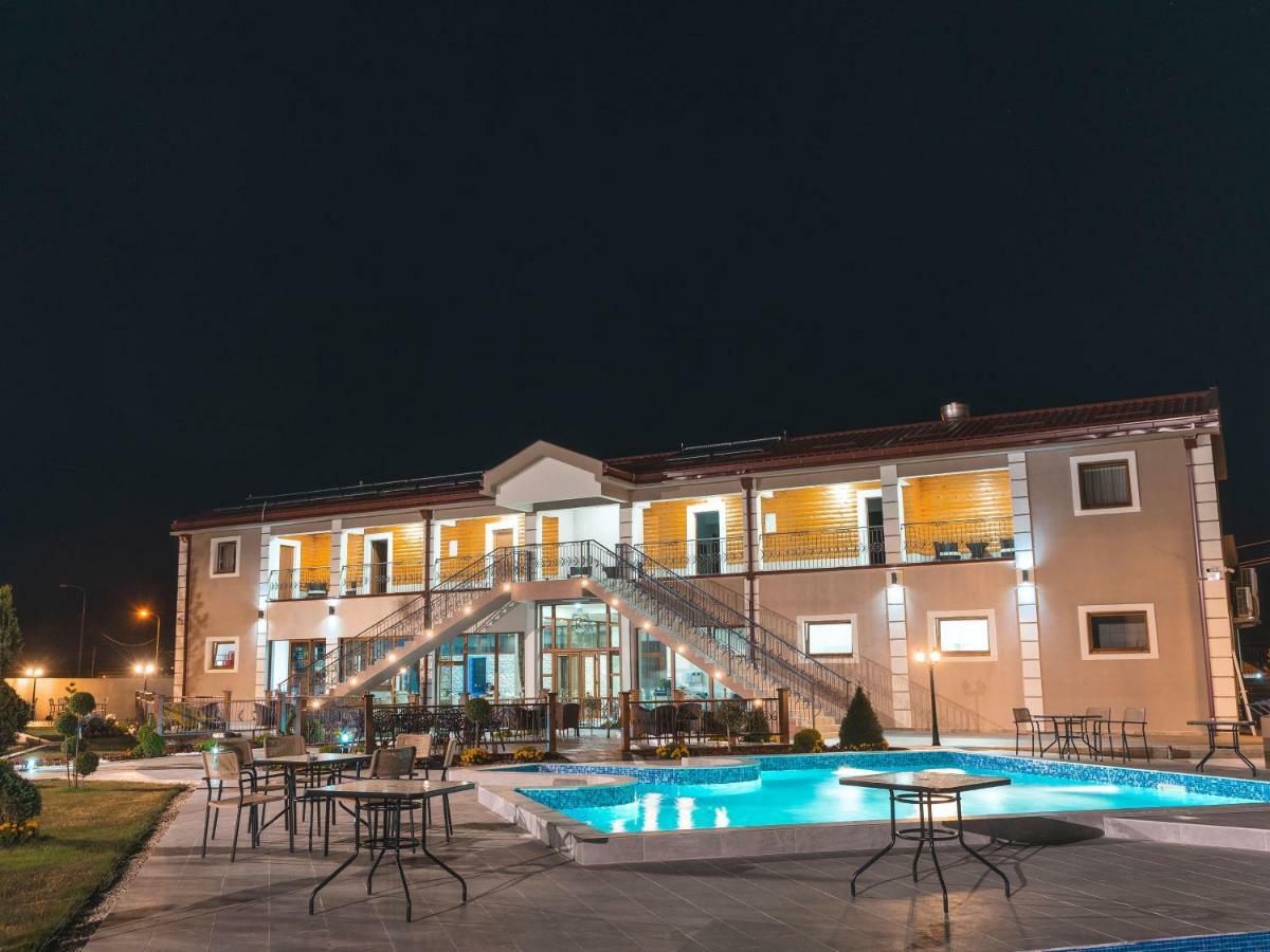 Hotel Royal Garden Niksic Exterior photo